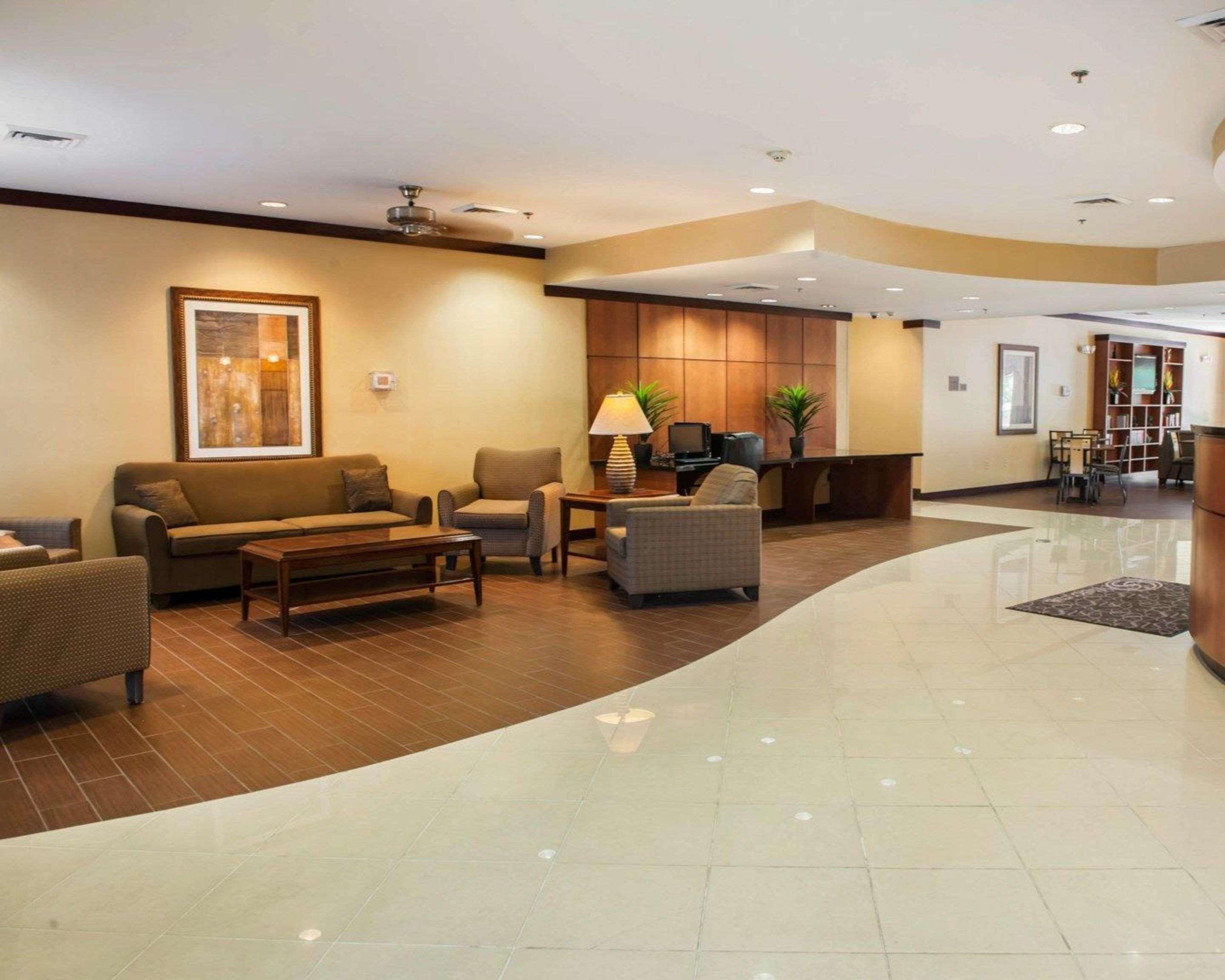 Comfort Suites Southport Exterior photo