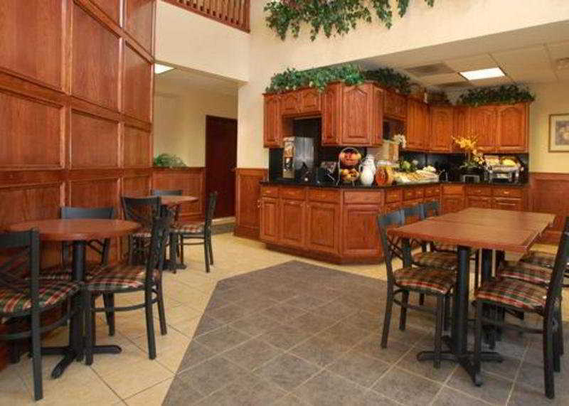 Comfort Suites Southport Exterior photo